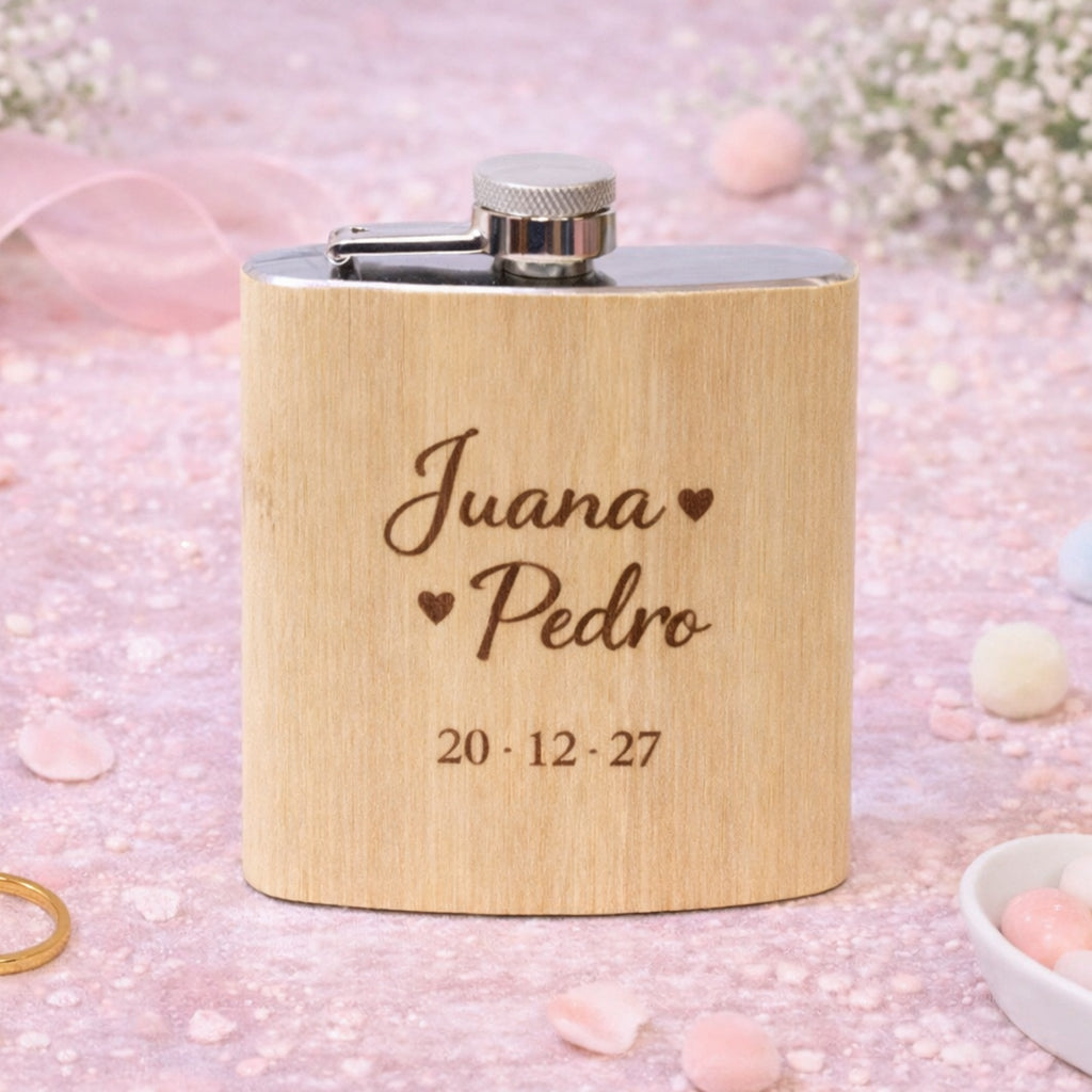 Petaca personalizada de madera para boda