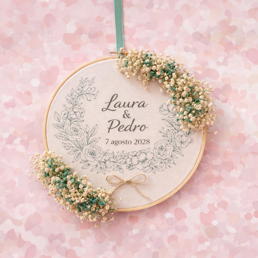 Bastidor porta alianzas personalizado con flores preservadas